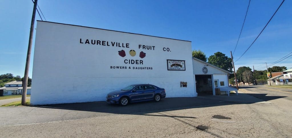 Laurelville Fruit Co in Laurelville, Ohio