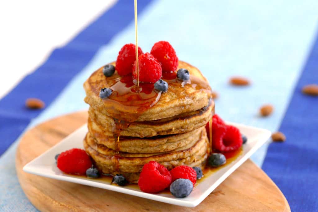 Keto pancakes with almond flour, low carb pancake recipe, keto almond flour pancakes, almond meal pancakes, freezing pancakes, keto breakfast recipes, ketogenic breakfast, ketogenic recipes, easy keto recipes, low carb breakfast meal prep