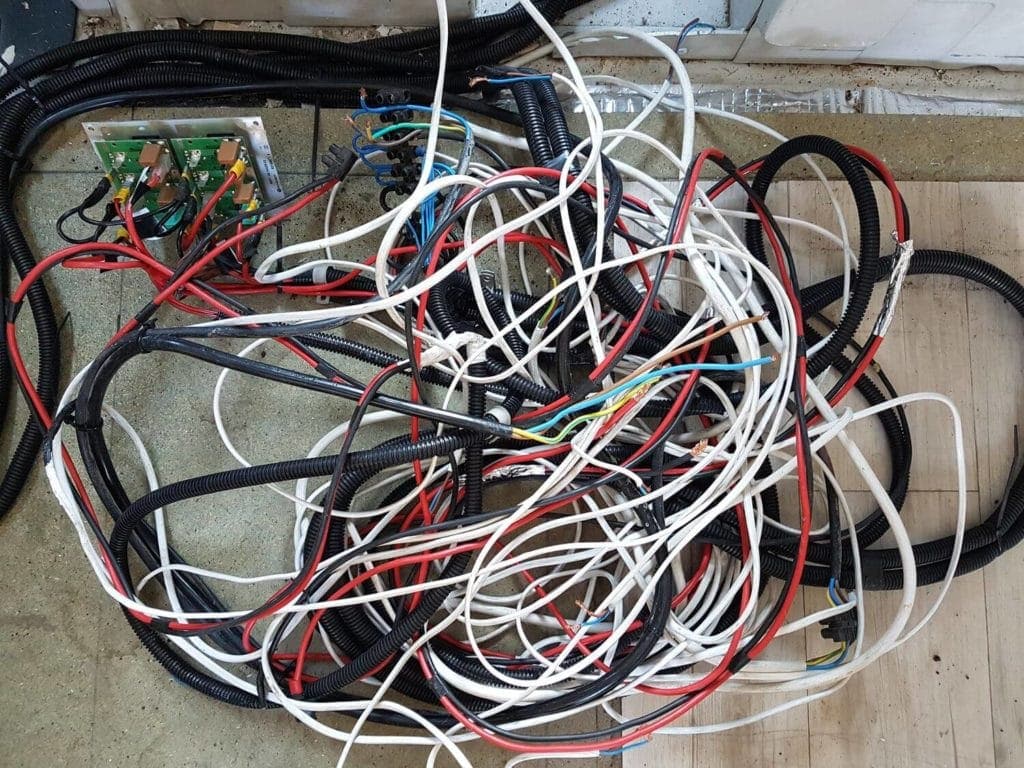 Cables de différentes sections pour fourgon aménagé