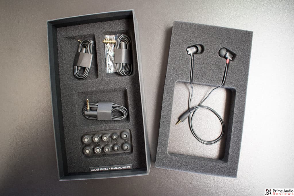 Sennheiser IE 800 S inside the box