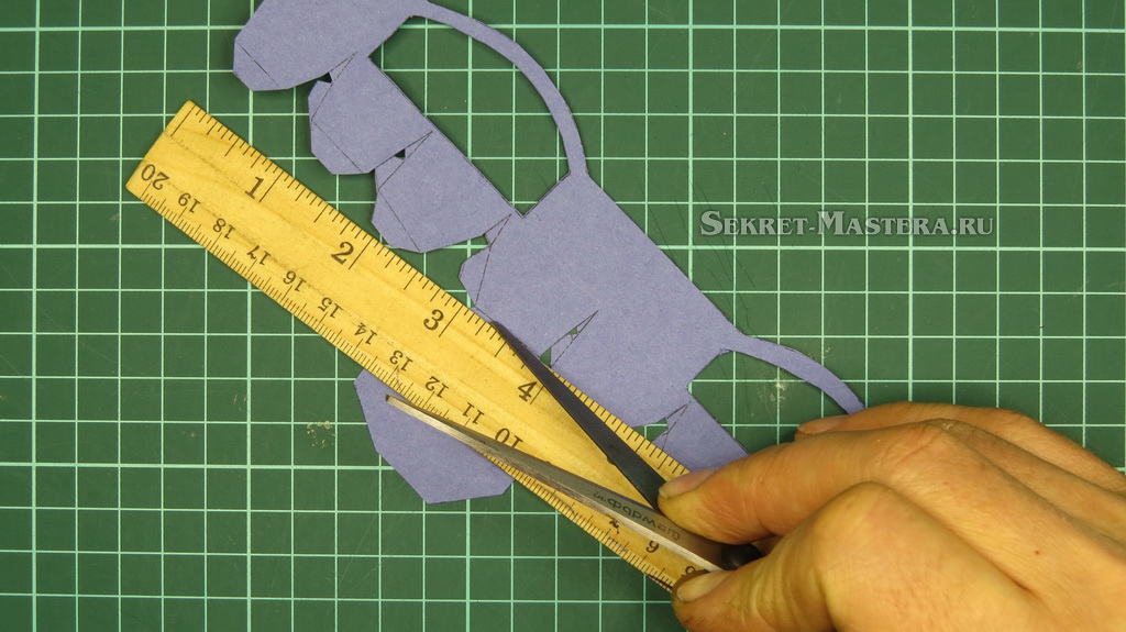 Миньон из бумаги. Обведение линий изгиба Миньон из бумаги. Обведение линий изгиба