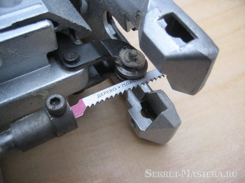 Пилка лобзика для выпиливания деталей из куска фанеры Проект КАТАЛО