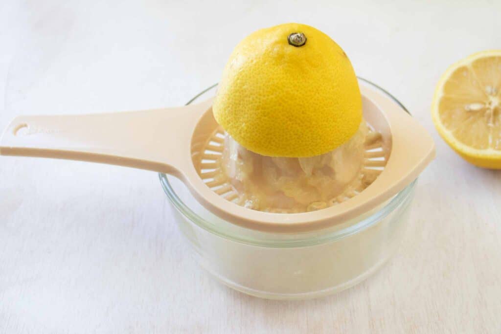 squeeze lemons