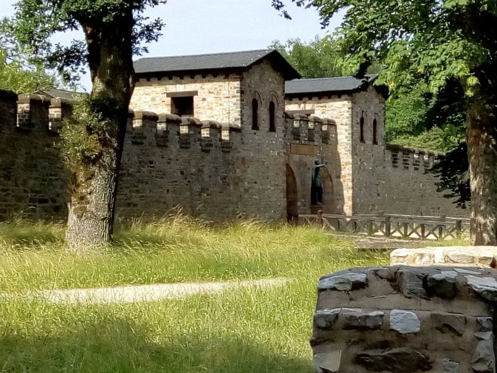 Eingang Saalburg