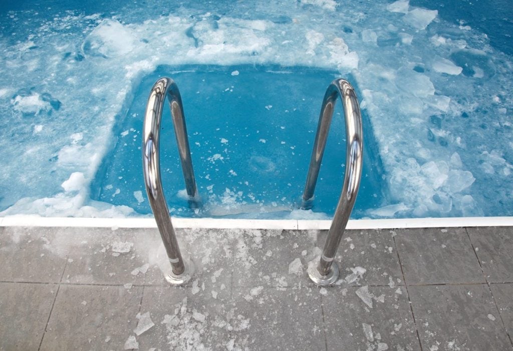 piscina ghiacciata