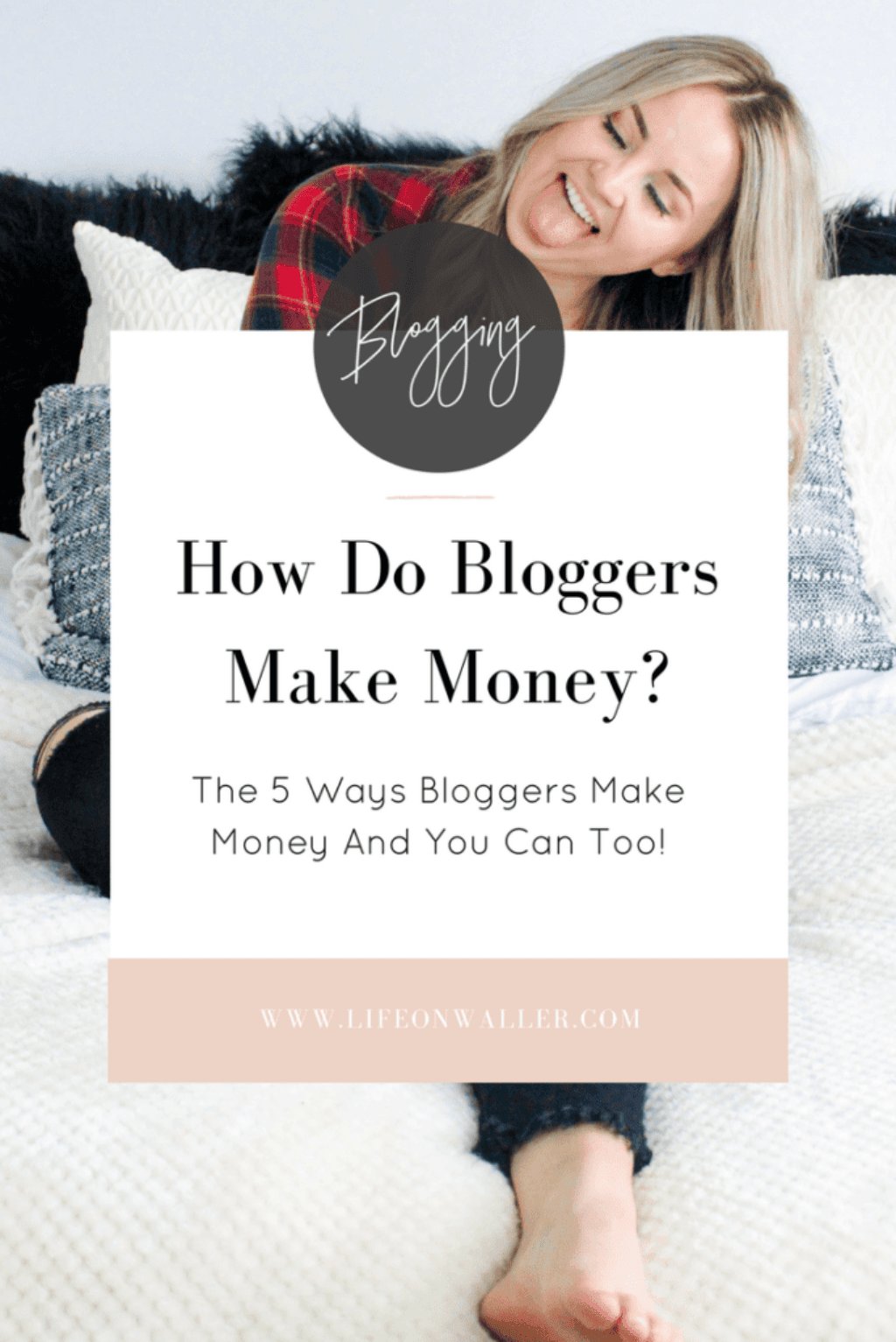 how to make money as a blogger