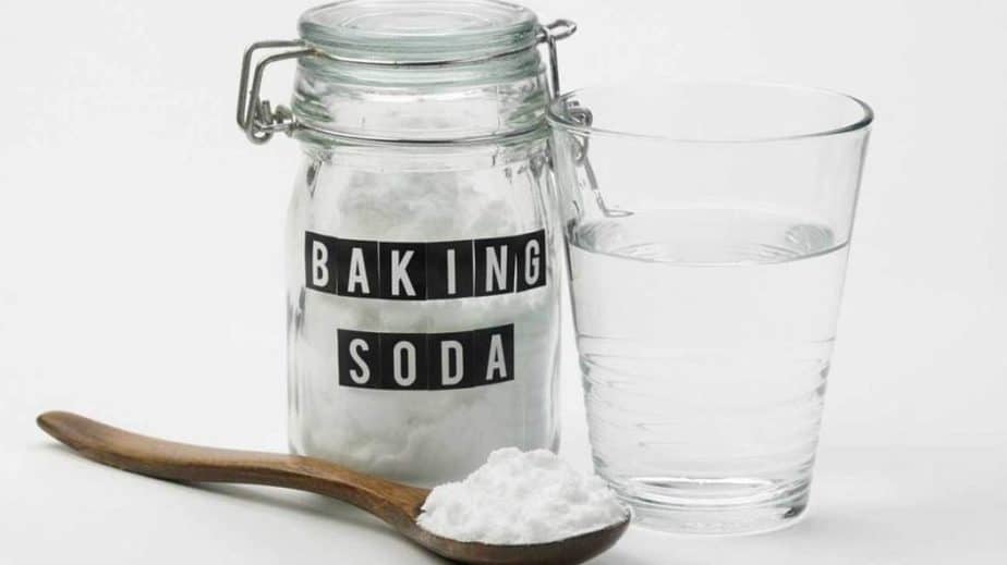 Teaspoon of baking soda and a glass of water, home remedy for overeating