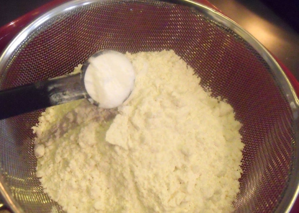 Sieving Flour & Baking Soda & Salt