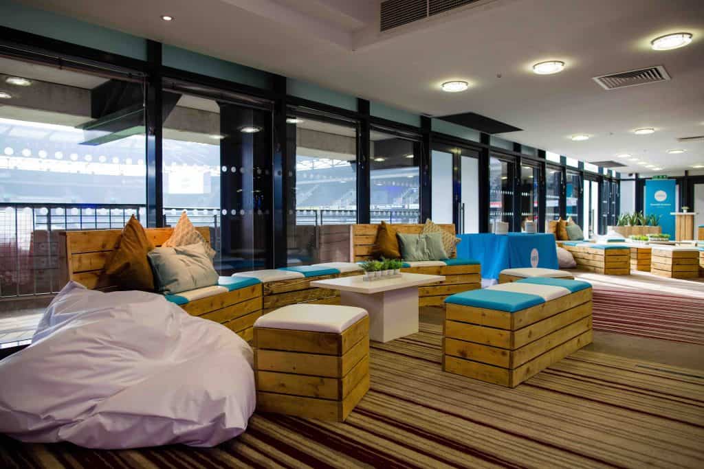 We used bespoke sustainable pallet furniture throughout the Xero company conference for staff to socialise around.
