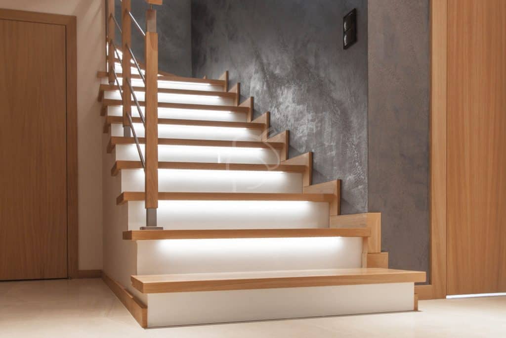 schody na beton z podświetleniem led