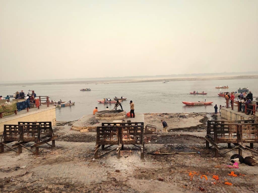 48 hours in Varanasi Manikarnika Ghat