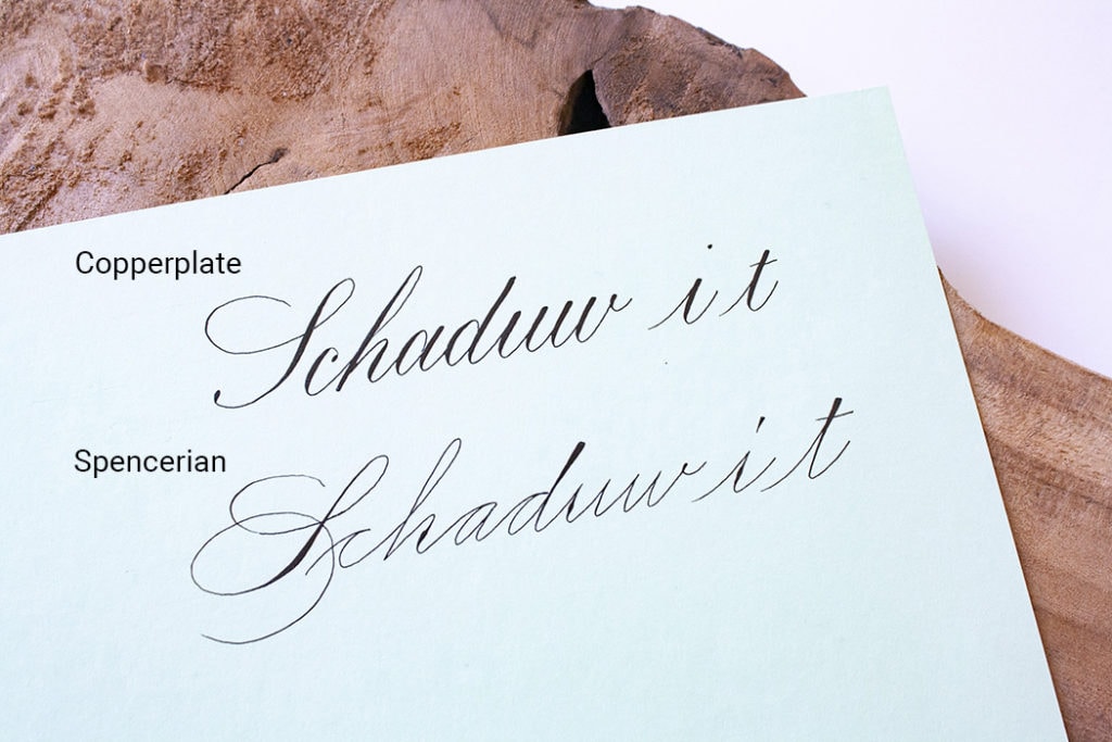Verschil tussen Copperplate en Spencerian kalligrafie