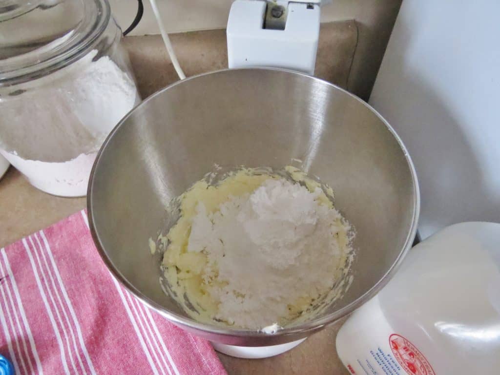 powdered sugar added to frosting
