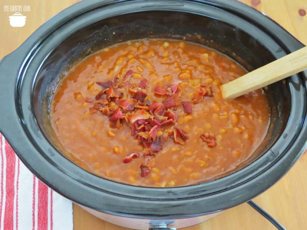 Slow Cooker Baked Beans with bacon