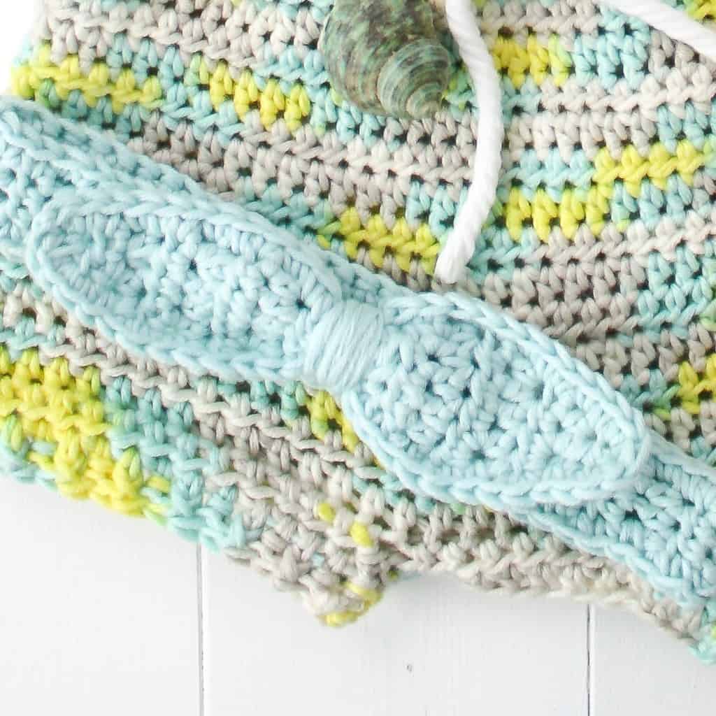 The front post and back post crochet stitch is used to create beautiful textures such as ribbing, basket weave, and cables.