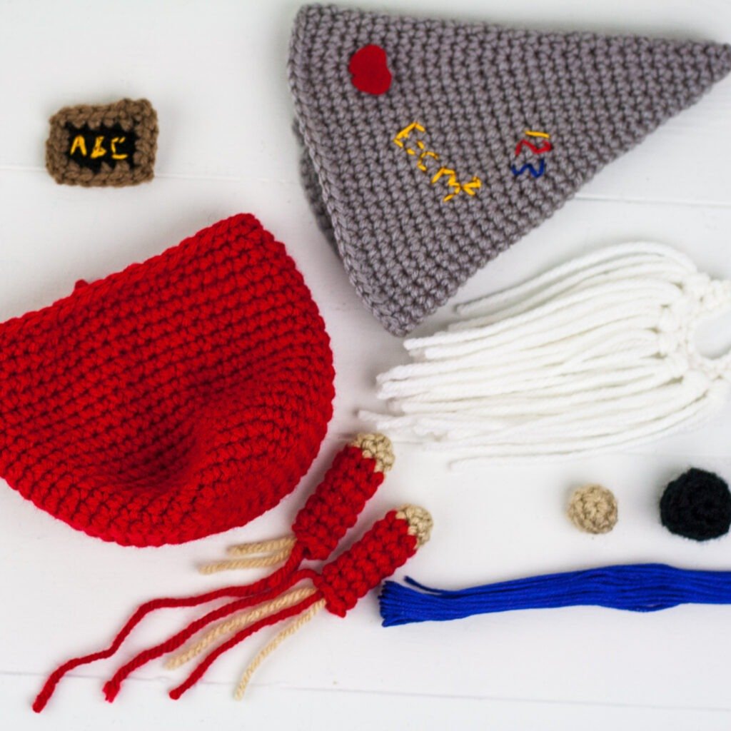 Use this free crochet pattern to make a Crochet Teacher Gnome. This will make a perfect gift for any teacher. Easy to follow crochet pattern.