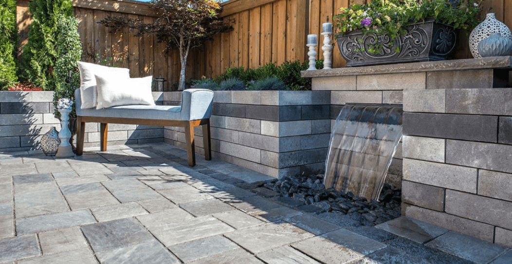GO MODERN TO MAKE A PATIO LOOK MORE BEAUTIFULL