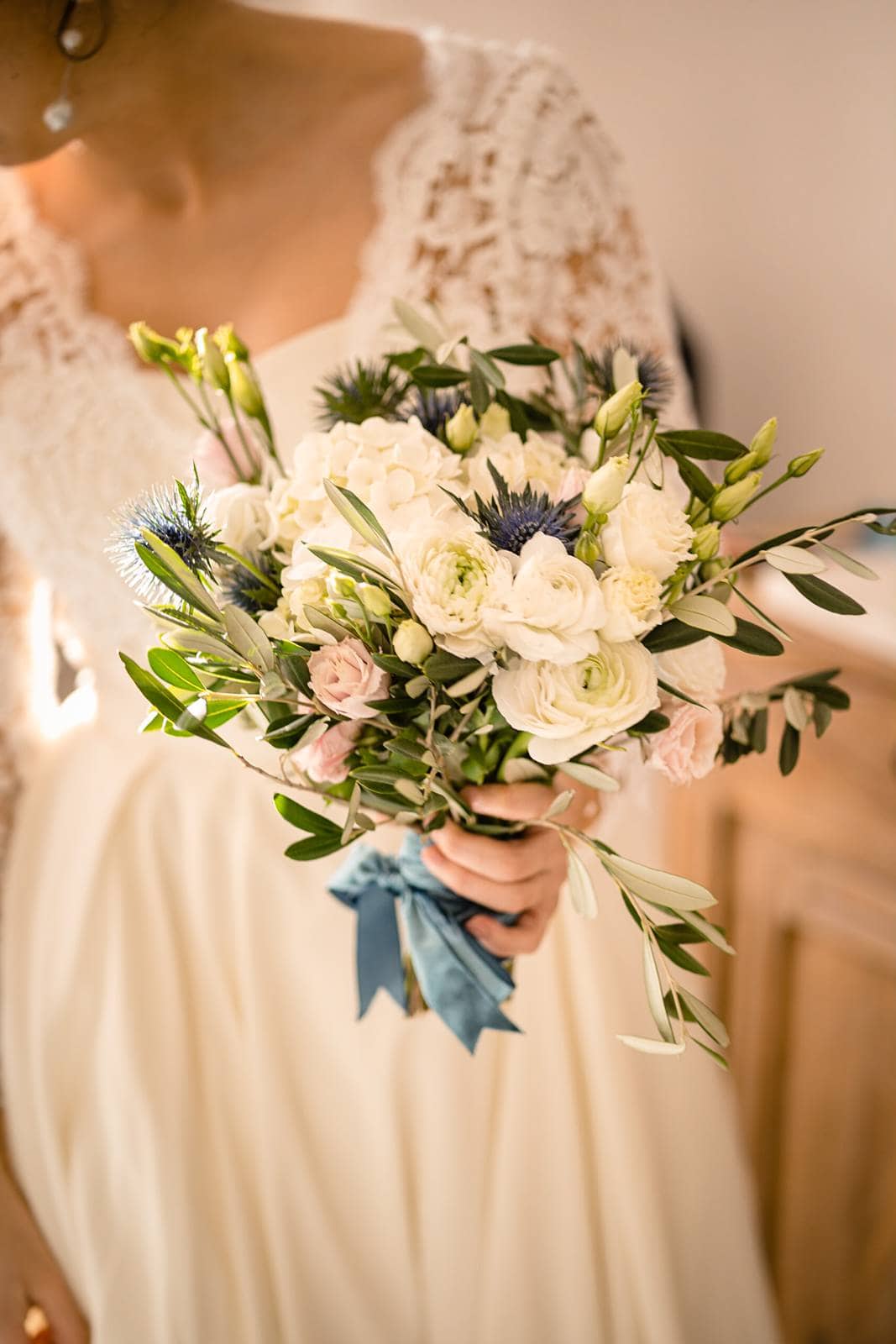 L'aperçu du mariage d'hiver, en décembre, de I+R à Bordeaux centre, à la Mairie de Caudéran puis à la Grande Poste. Alexandre Roschewitz Photographe.