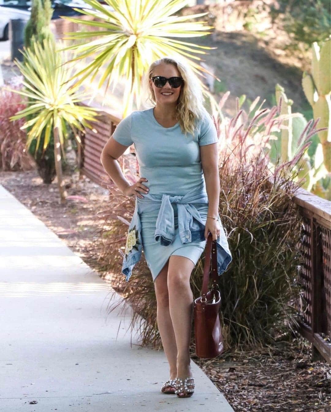 Meet the next "Amazon Dress" trending right now. Stay-at-home mom, Laura, styled this summer dress as part of her dressed up casual look.