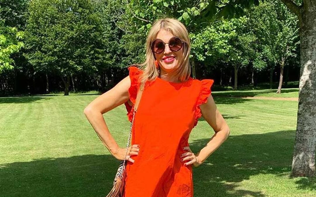 What to wear to a christmas or holiday party? Here are 6 outfit ideas to choose from!