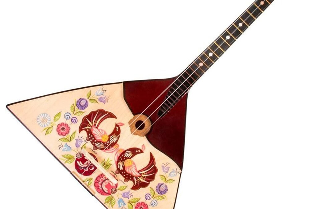 Khám phá đàn Balalaika biểu tượng văn hóa nước Nga
