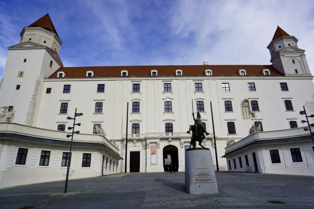 Bratislava Castle, Bratislava, Slovakia – Experiencing the Globe