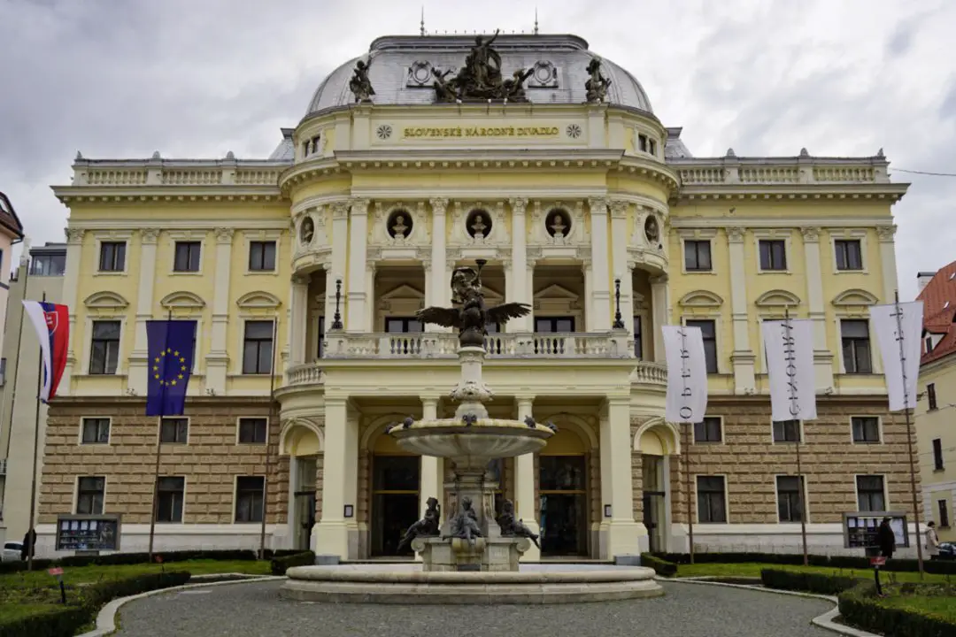 Slovak National Theater, Bratislava, Slovakia – Experiencing the Globe