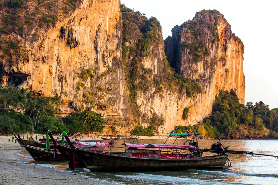 Thailand - She Dreams of Alpine