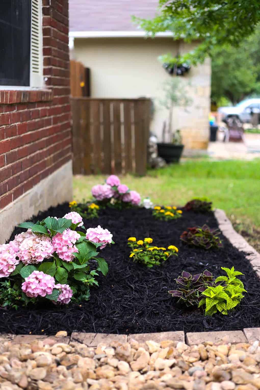 Front Yard Landscaping Ideas: Our Simple Flower Bed Makeover