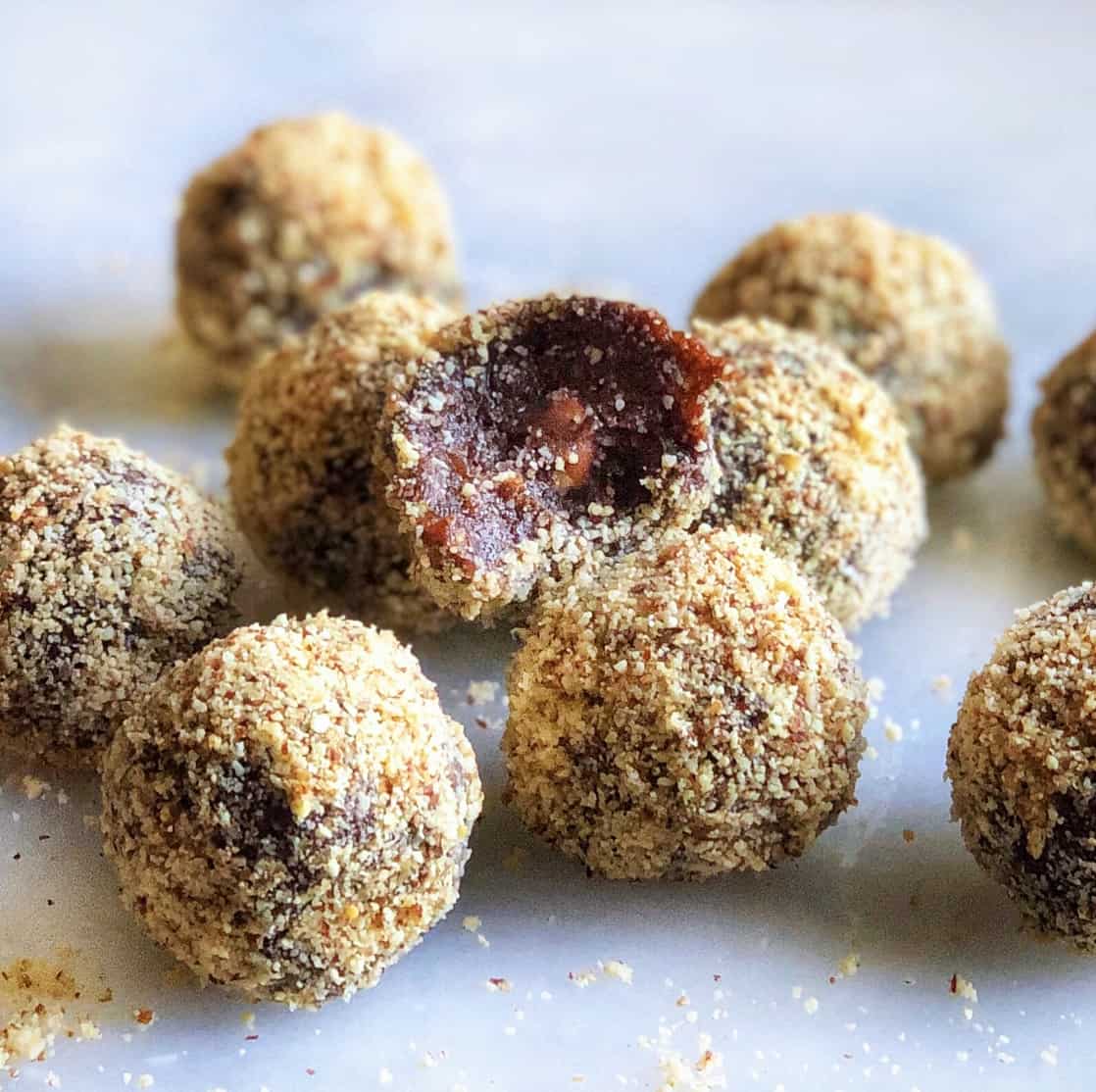 Chocolate Almond Date balls