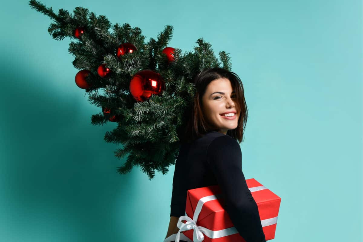 Narcissists ruin holidays because they hate not being the center of attention and envy your happiness. Here's how to survive the narcissist during the holidays.