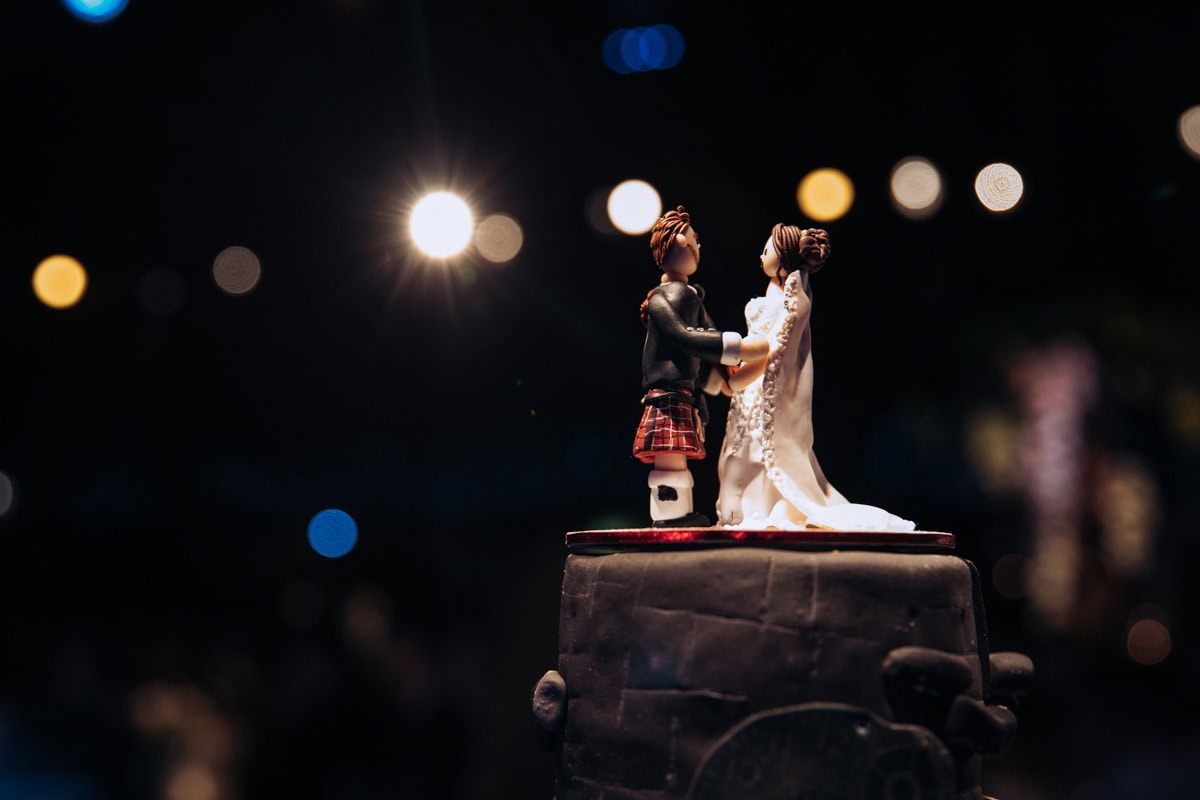 bride and groom cake topper
