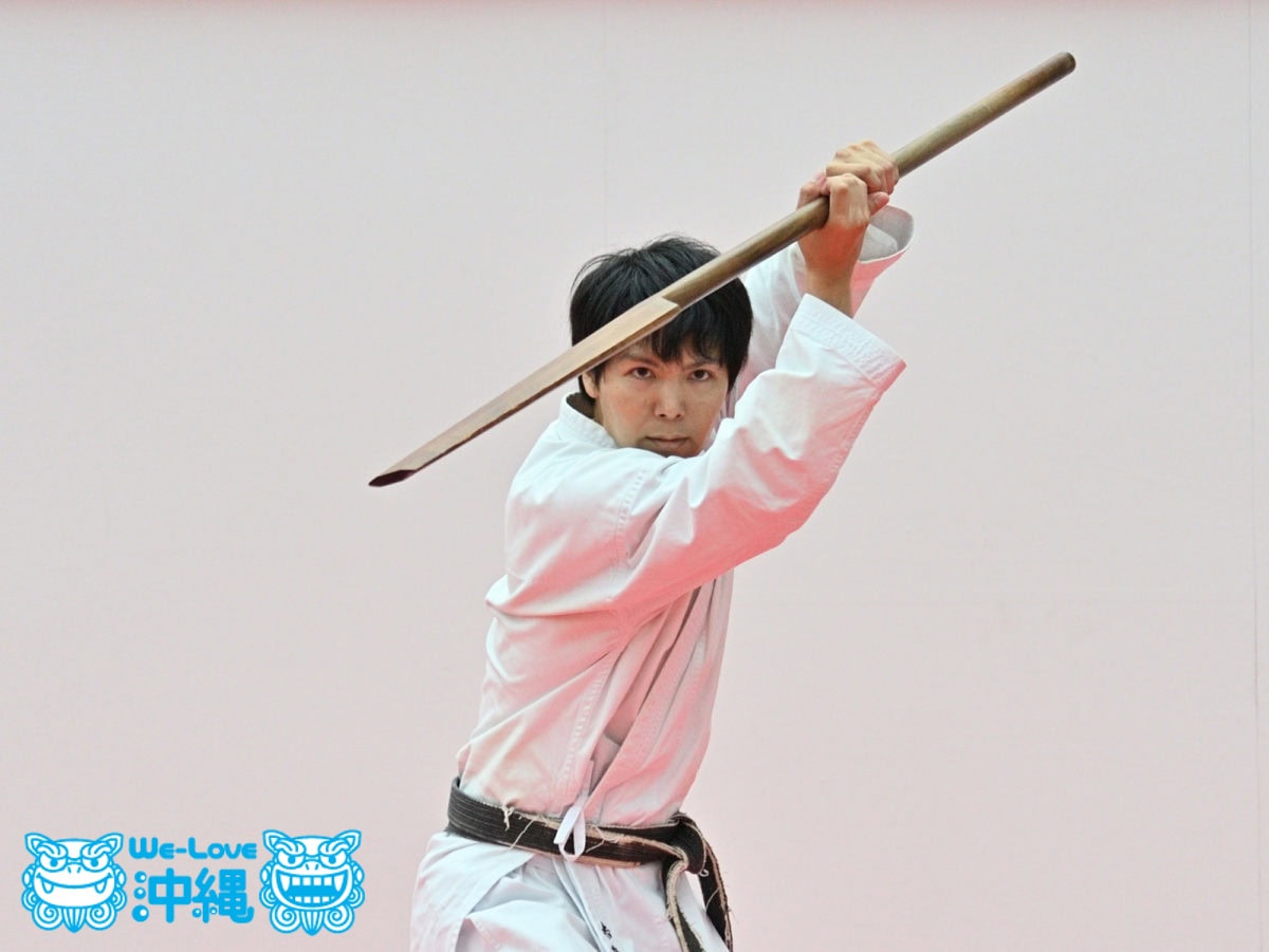 2019空手の日記念演武祭、沖縄空手・古武道連盟所属、琉球古武道信武舘五段 赤嶺和成さんによる「津堅砂掛けの棍」