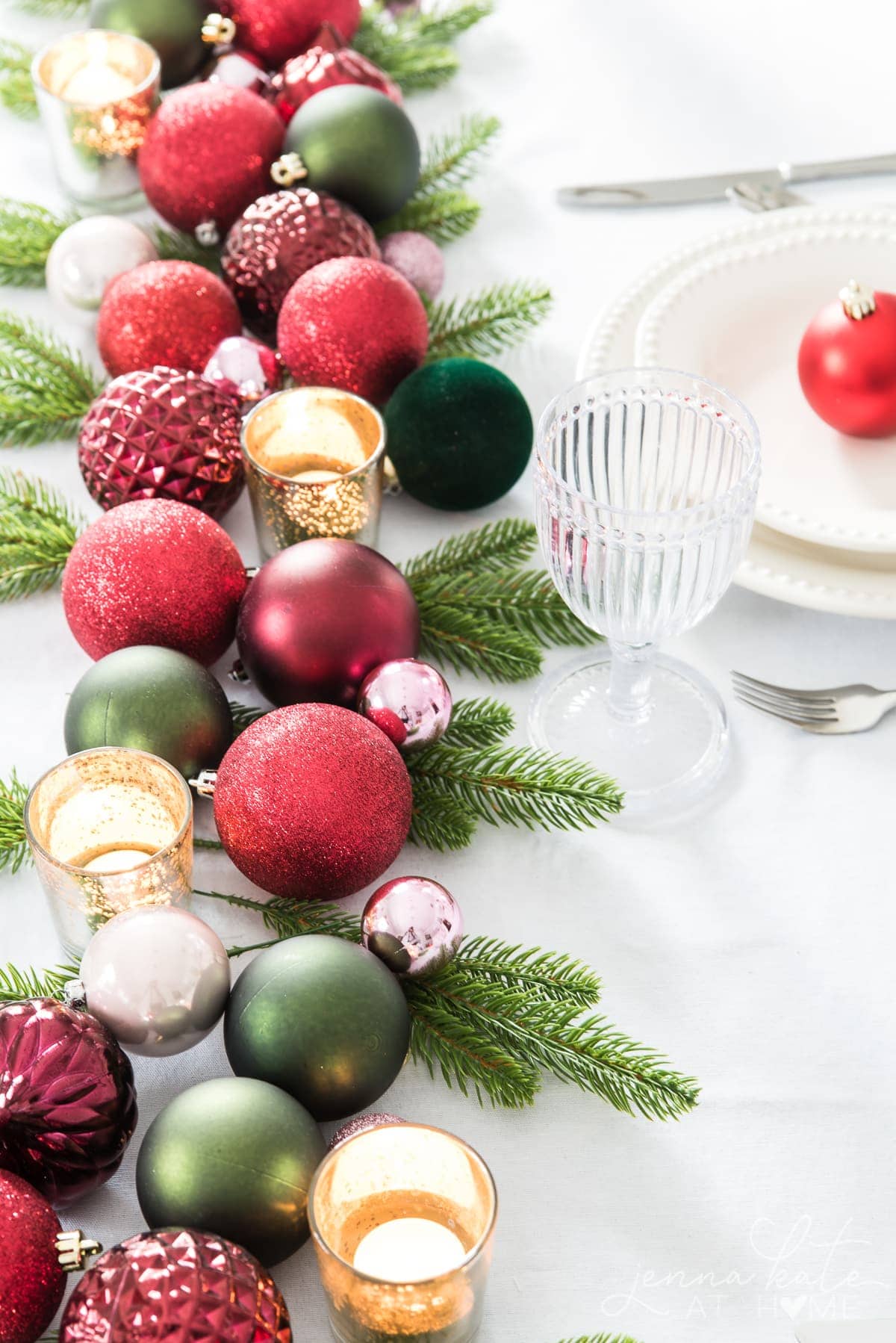 Christmas ornaments on the table make a perfect last minute table setting