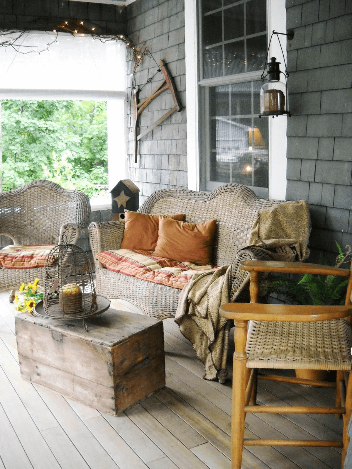 MOUNTAIN CABIN FARMHOUSE PORCH DECOR IDEAS