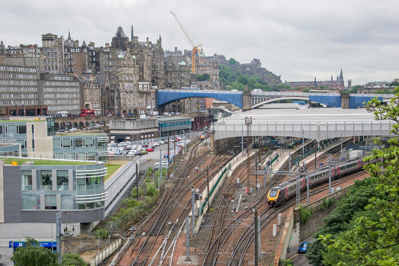 Stacja kolejowa Edinburgh Waverley