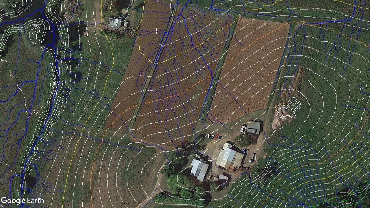Soil conductivity mapping key to understanding variability 2 Contours and water flow lines