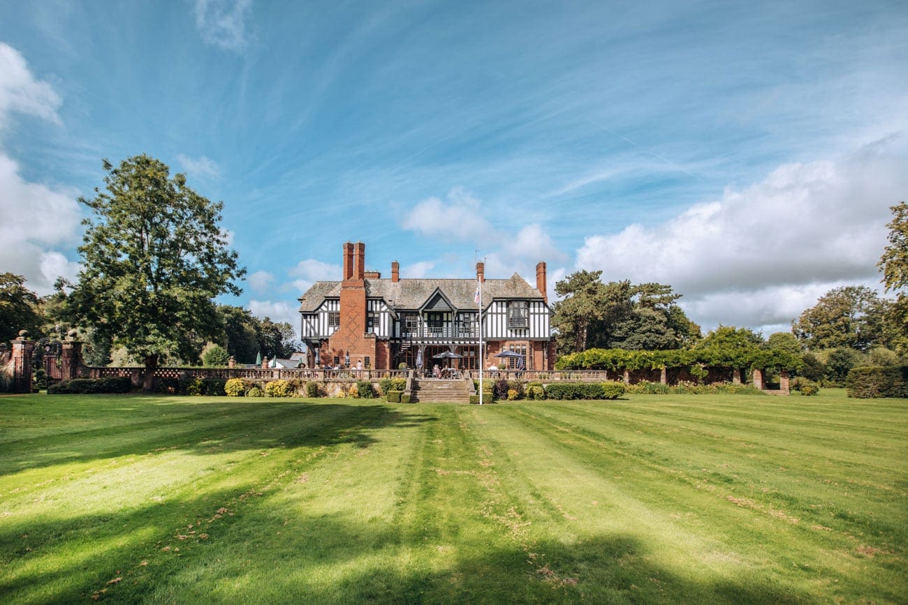 inglewood manor lawns during a wedding