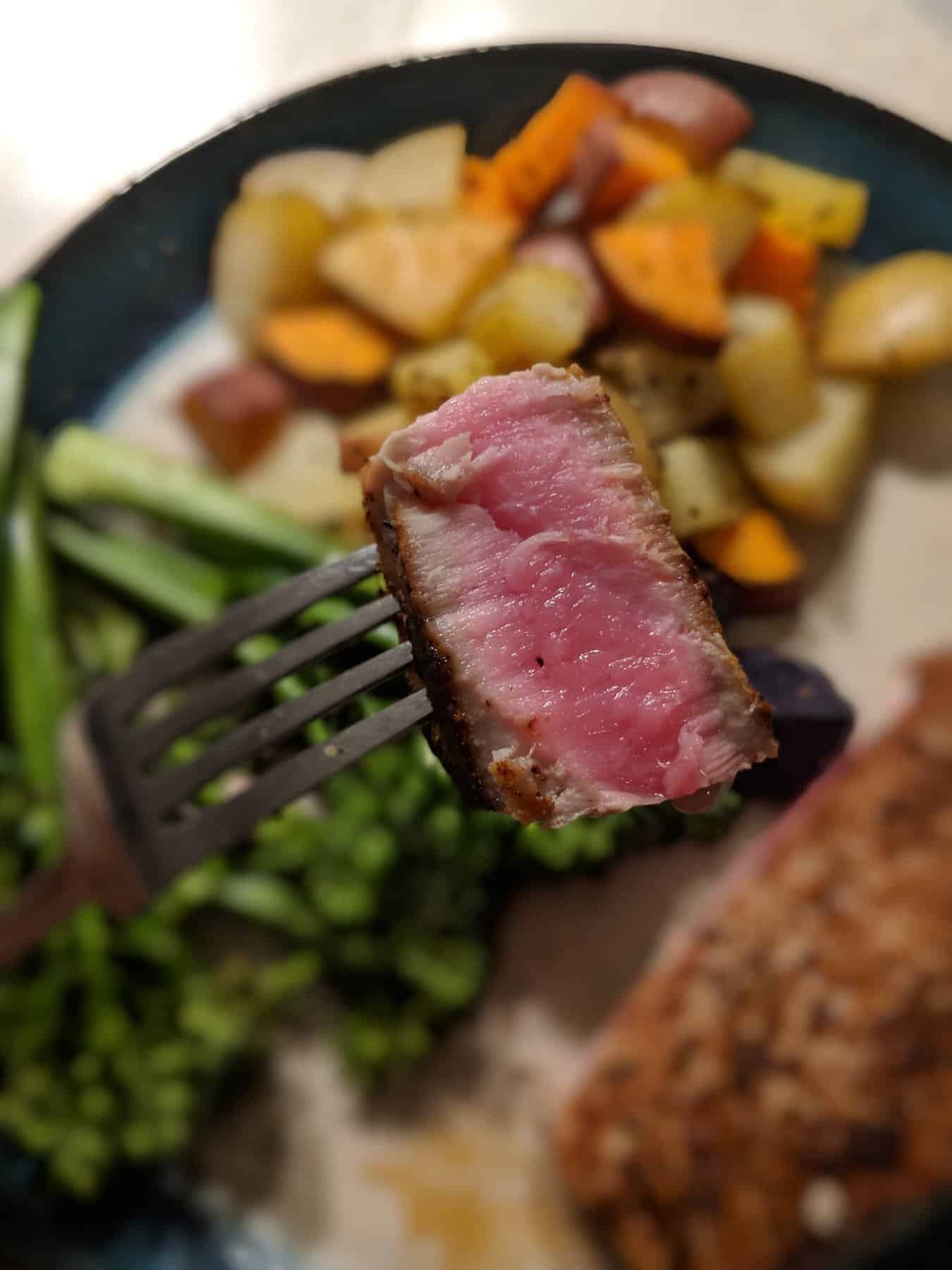 ahi-tuna-closeup ahi-tuna-closeup