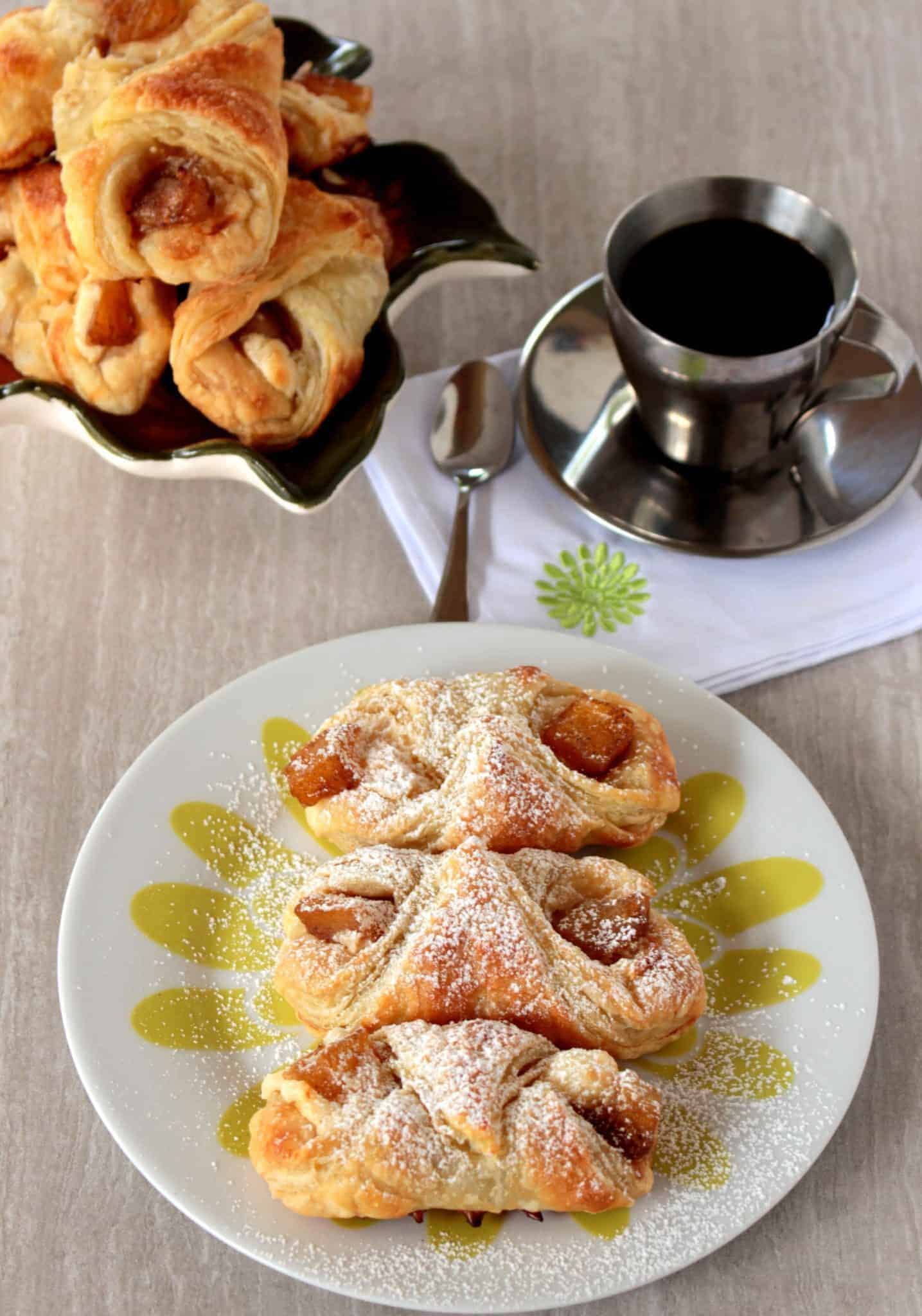 Q for Quesitos | Pineapple Quesitos quesitos