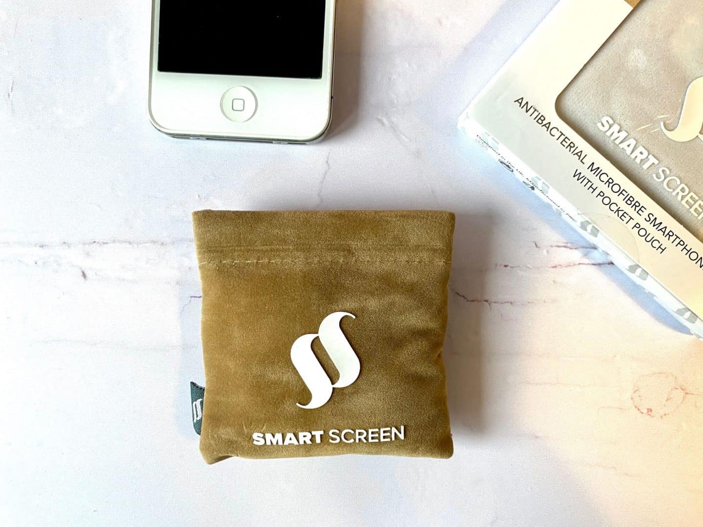 'Smart Screen' pouch