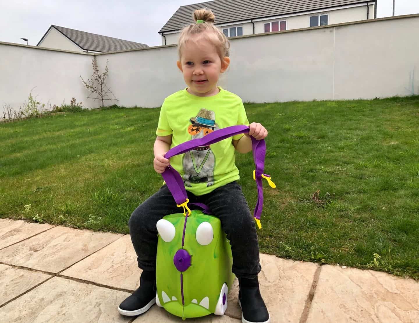 L on her Trunkisaurus Rex