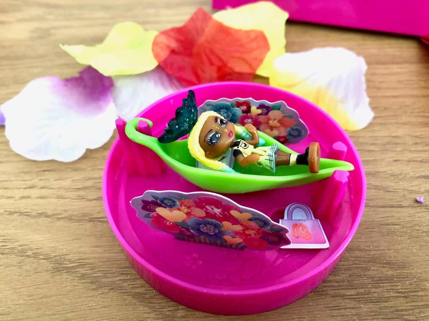 Awesome Blosss'ems in the leaf spoon hammock