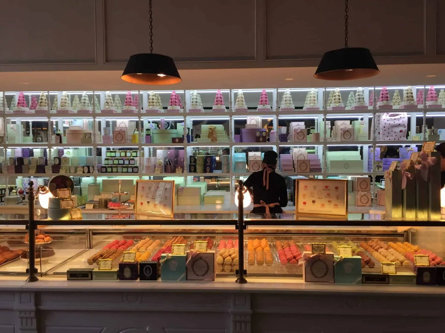 Ladurée restaurant best time to visit paris, best time to travel to Paris, best time of year to visit paris, attractions in Paris, french pastry, macarons , best time to visit paris france, things to do in Paris, paris 3 days itinerary