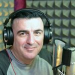MariusIftimoviciprofil 2 450 cu casti - SpotAudioro Romanian voice over SpotAudioro Studio profesional de productie audio