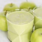 Green Apple Avocado Smoothie - the avocado in this smoothie makes it so rich and delicious and the green apple makes it nice and tart - so yummy