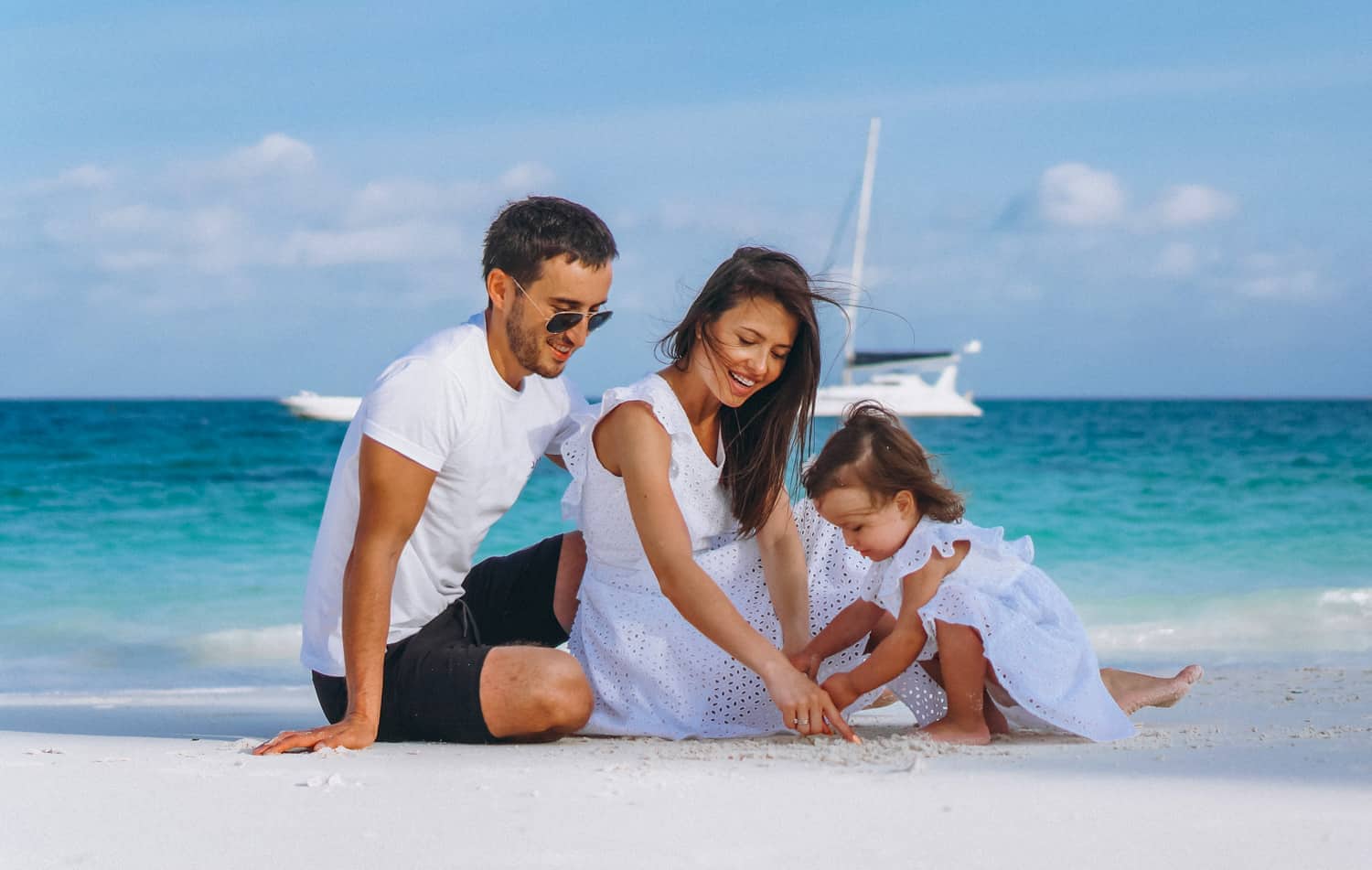 Lugares para viajar en pareja en España con playa
