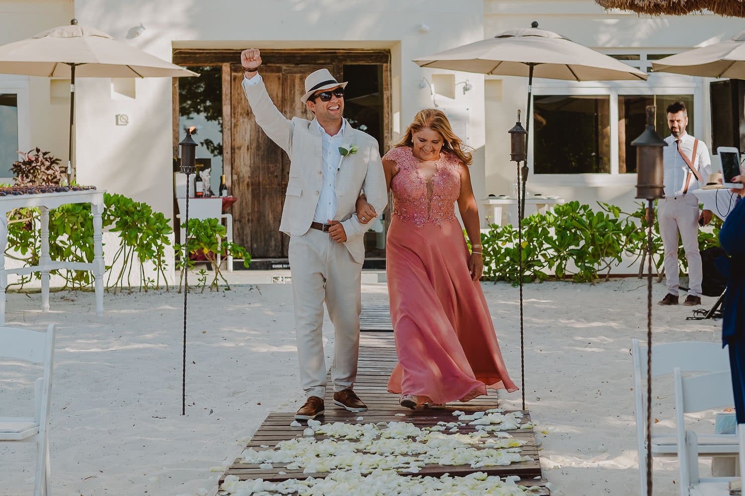 destination-wedding-cancun-14 Destination Wedding Cancun - Viviane + Lucas