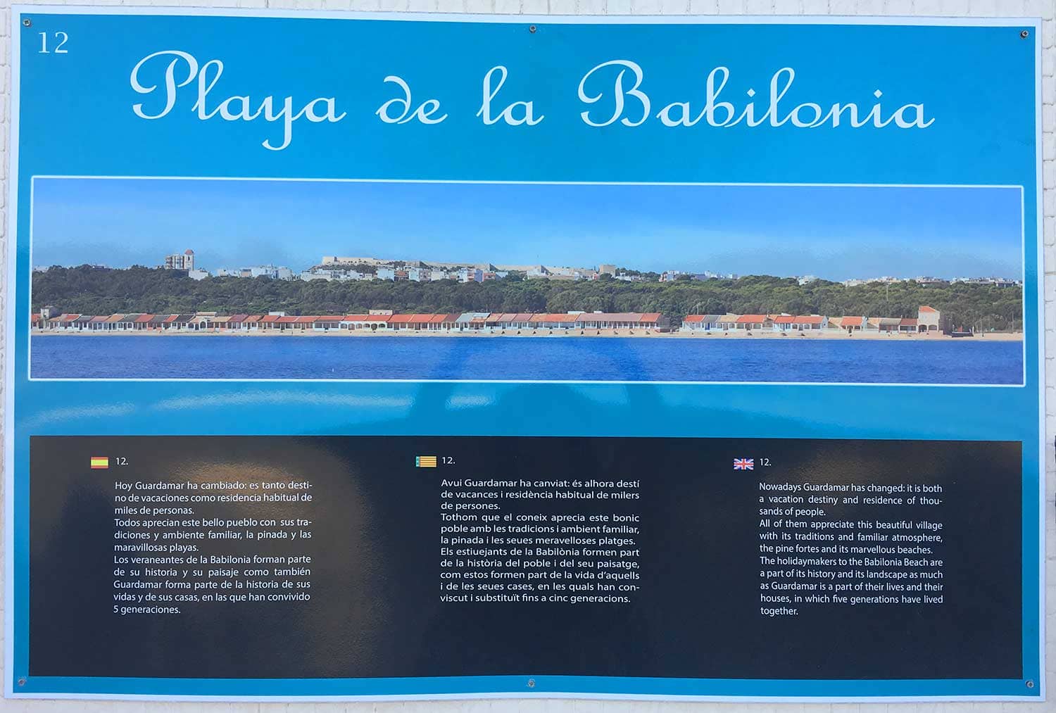 Cartel informativo de la Playa de la Babilonia