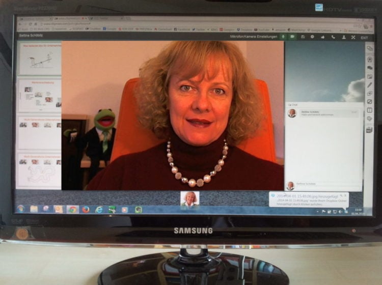 Webinar Bildschirm Frau Schöbitz gibt ein Webinar